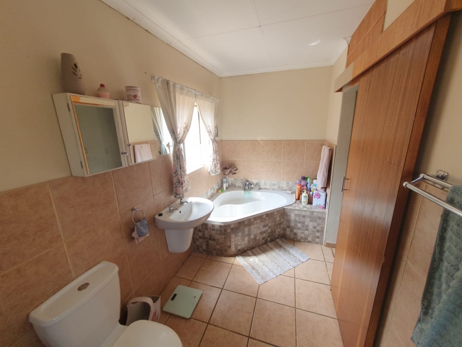 3 Bedroom Property for Sale in Potchefstroom North West